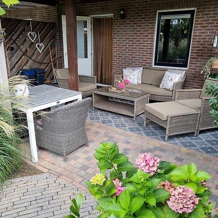 Bed And Breakfast De Dijk Zuid-Beijerland Esterno foto
